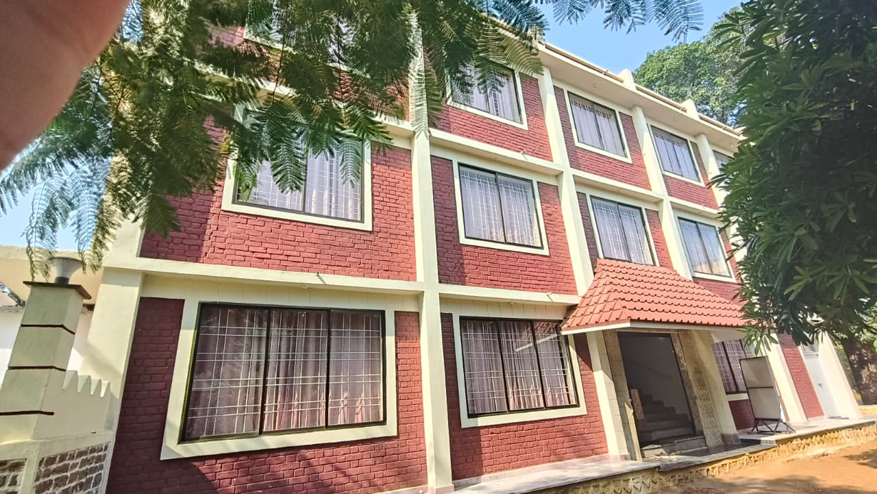 College Campus Image 4